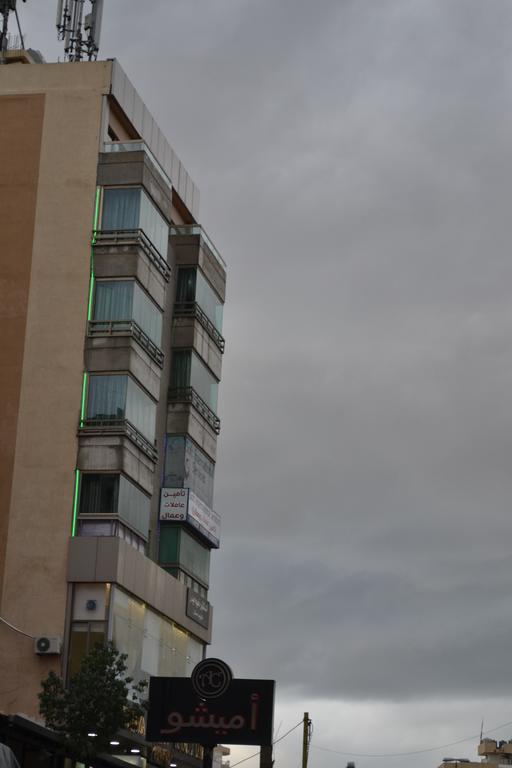 Silver Apartments Beiroet Buitenkant foto